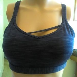 BNWOT ZYIA SPORTS BRA BLACK PADS CRISSCROSS BEAUTIFUL BACK SZ. MED